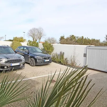 La Des Flots Villa *