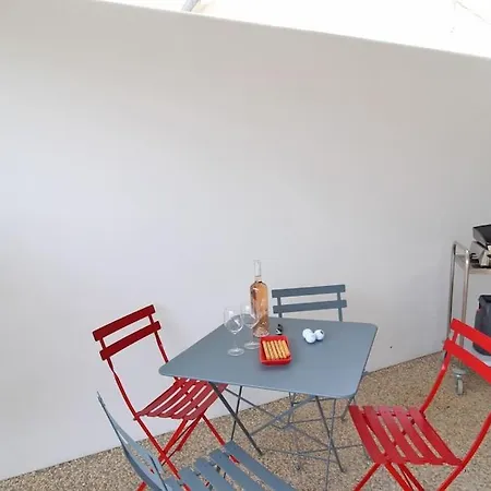 فيلة La Des Flots *