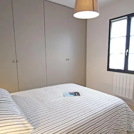 فيلة La Des Flots مدينة لا فلوت